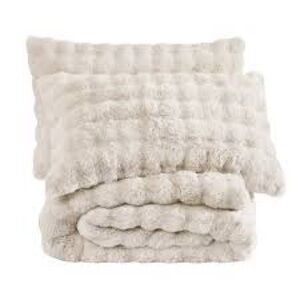 NWOT Frye Cream Accent Pillow Set standard size